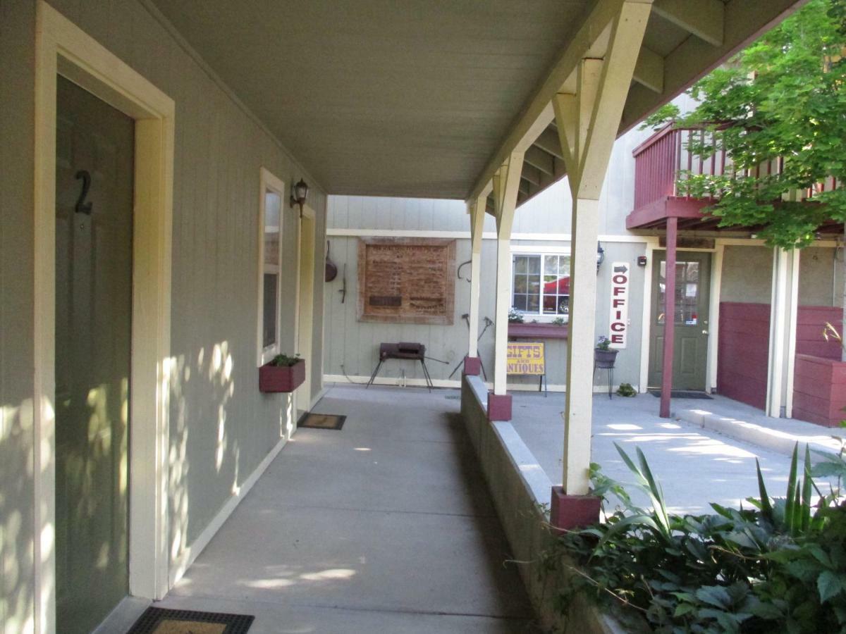 Virginia City Inn エクステリア 写真